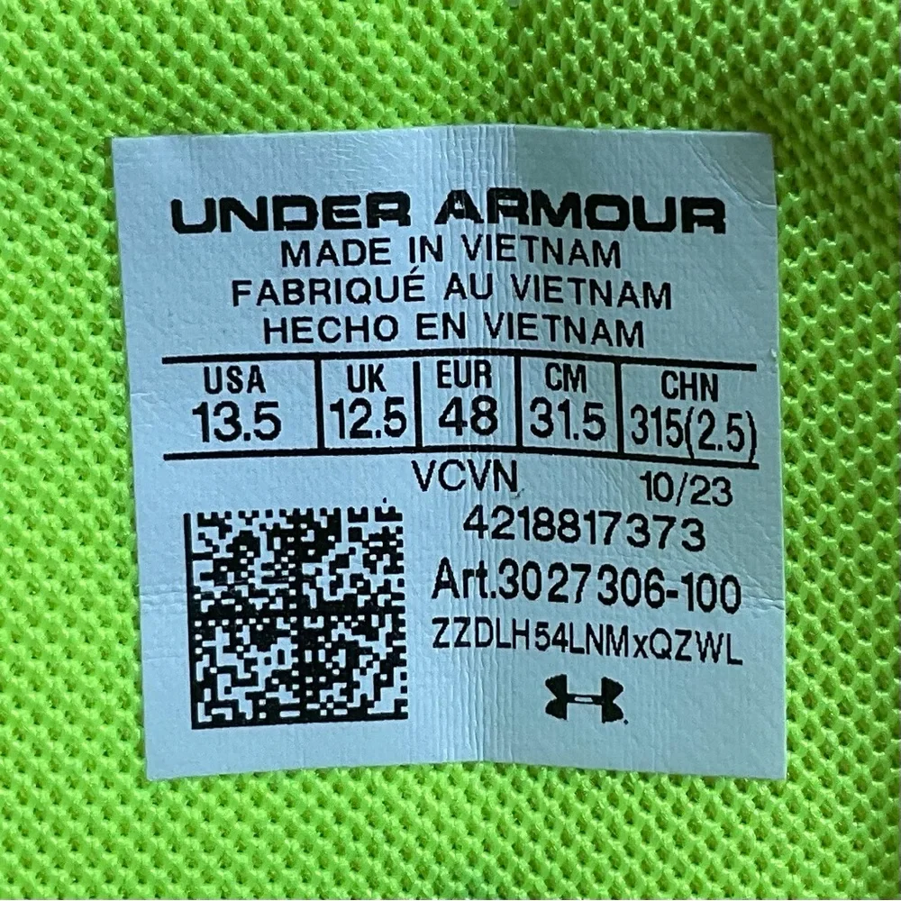 Under Armour Men's White and Silver Athletic Shoes